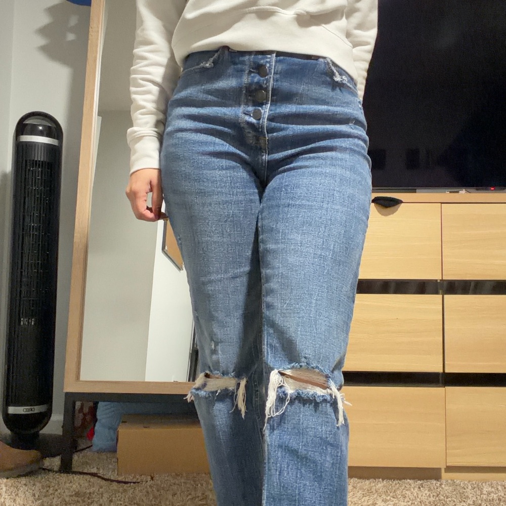 Abercrombie & Fitch distressed Mom Jeans